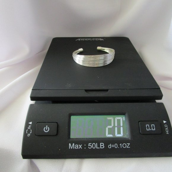 💎Host Pick💎 VTG Silver Tone Wire Cuff Bracelet - Picture 8 of 8